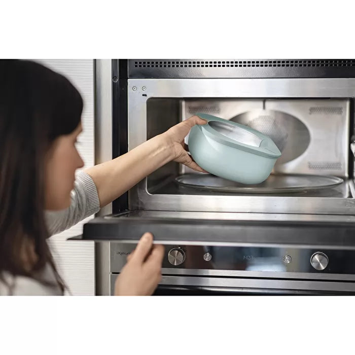 Shallow Airtight Fridge Freezer Microwave Containers 1900cc Sage Green U83754