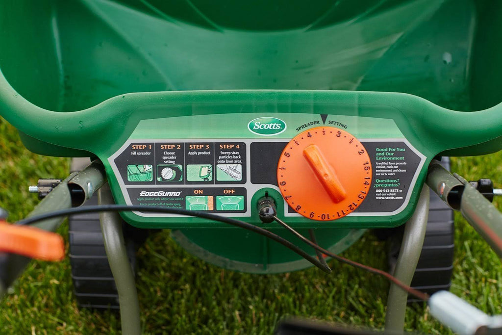 Turf Builder Broadcast Spreader P544