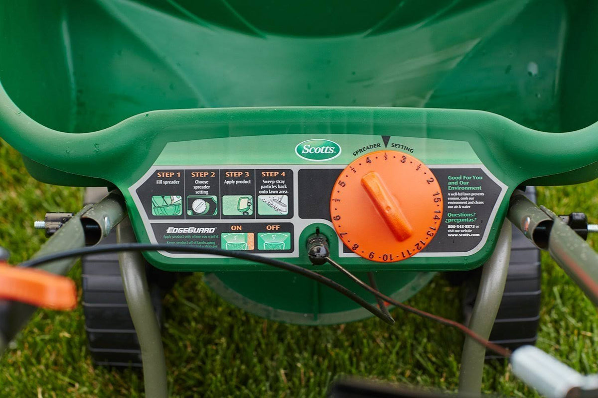 Turf Builder Broadcast Spreader P544