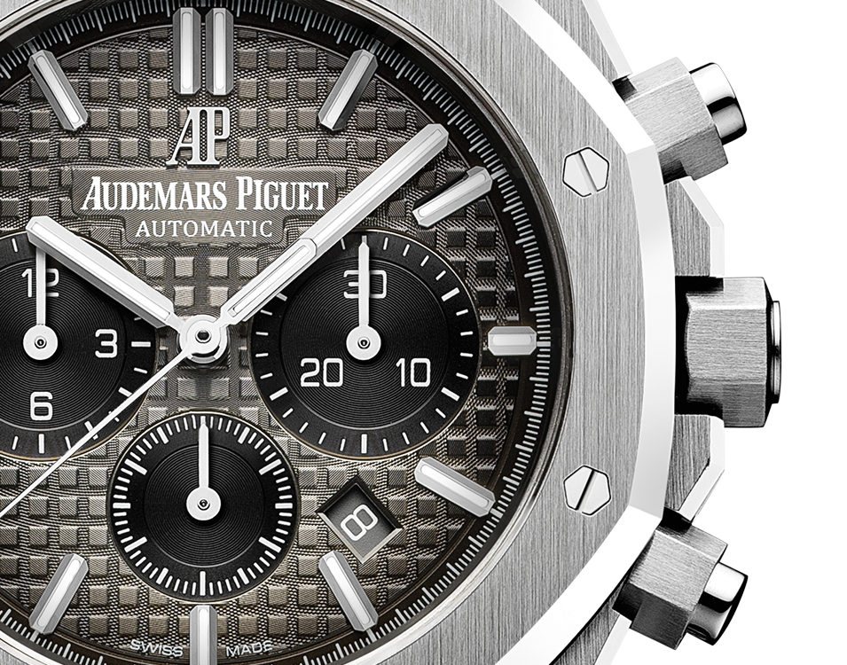 Smoked Light Brown Dial Chronograph 41mm X717