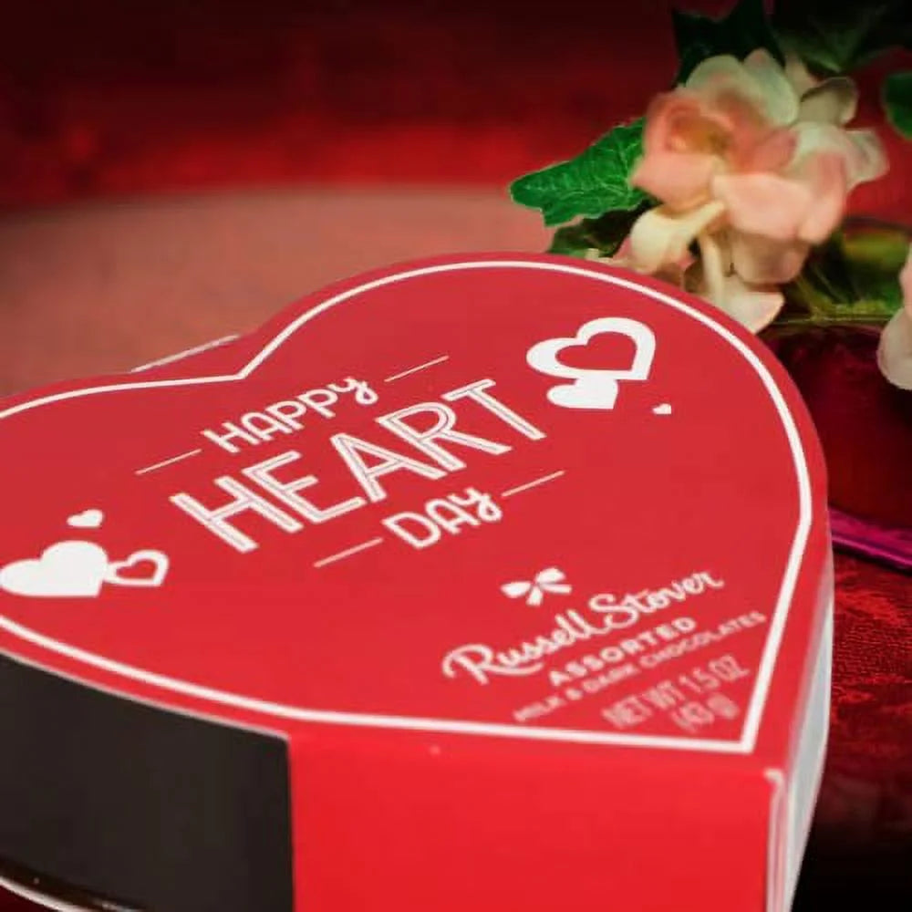 Set Of 4 Heart Shaped Chocolate Gift Boxes With Milk And Dark Chocolates K5232