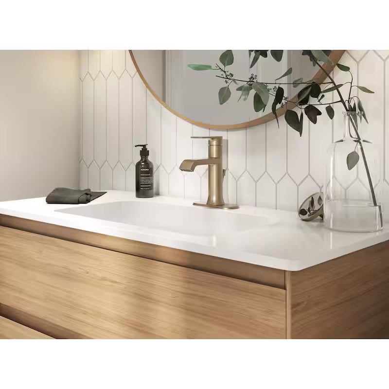 Single Handle Single Hole Bathroom Faucet in Bronzed Gold W416