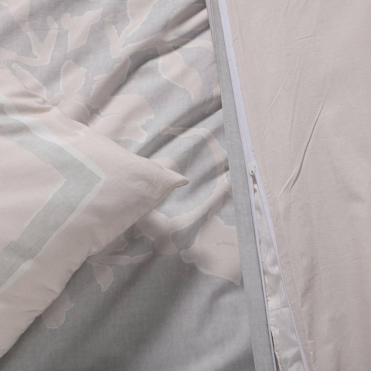 Grey and Tan Cotton Percale Reversible Duvet Cover Set - Queen F926669