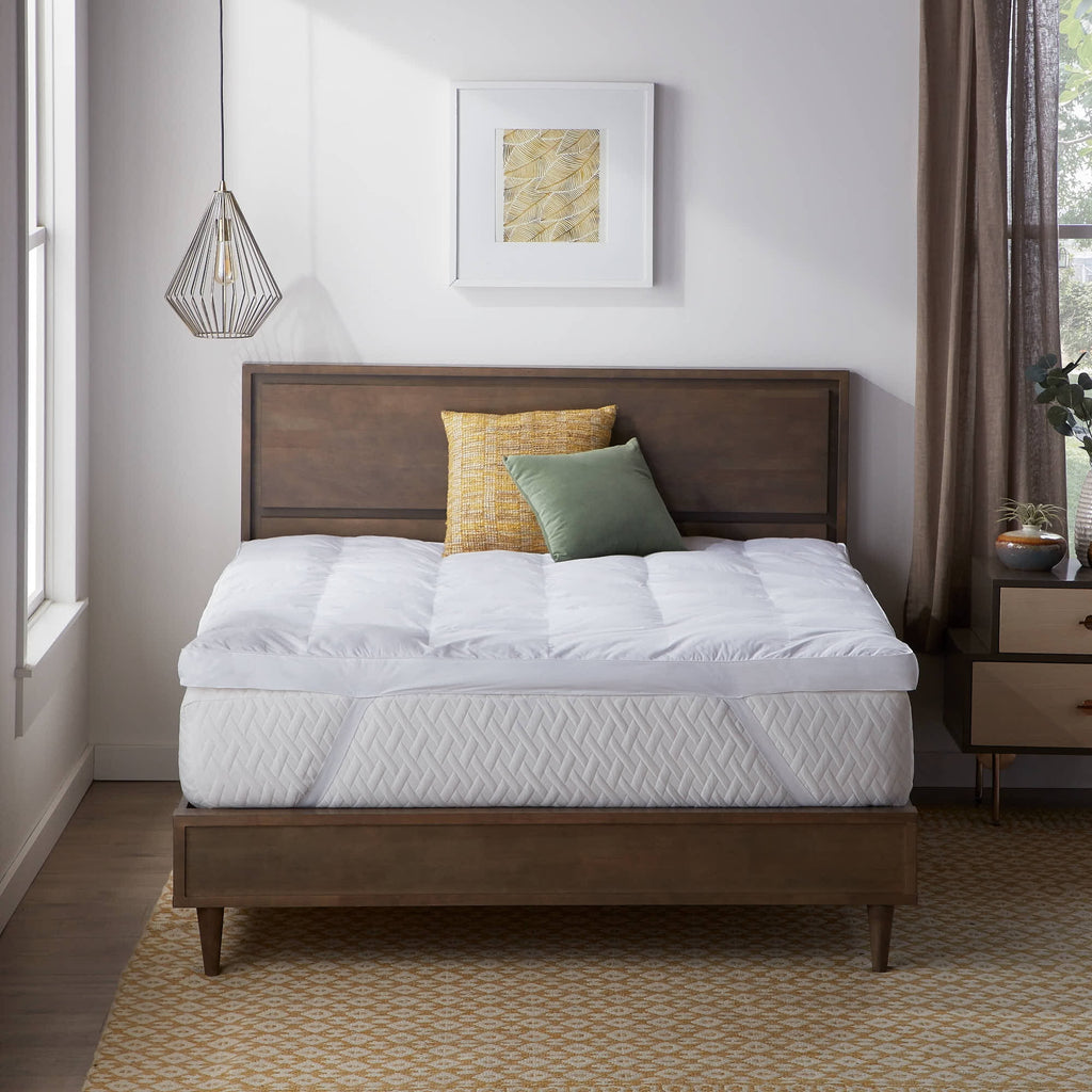 Queen Plush Pillow Top Mattress Topper with Straps G78874