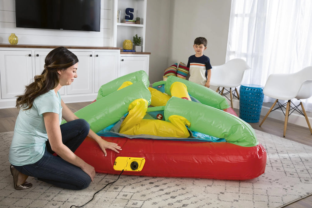 Indoor Bouncer with Built-in Pump J6187