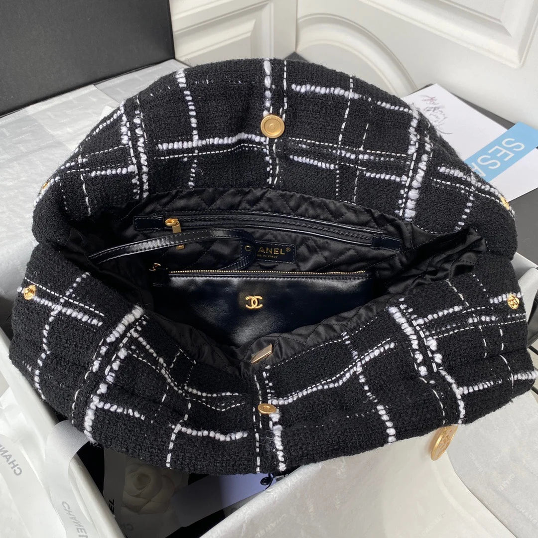 Black Handbag G170627