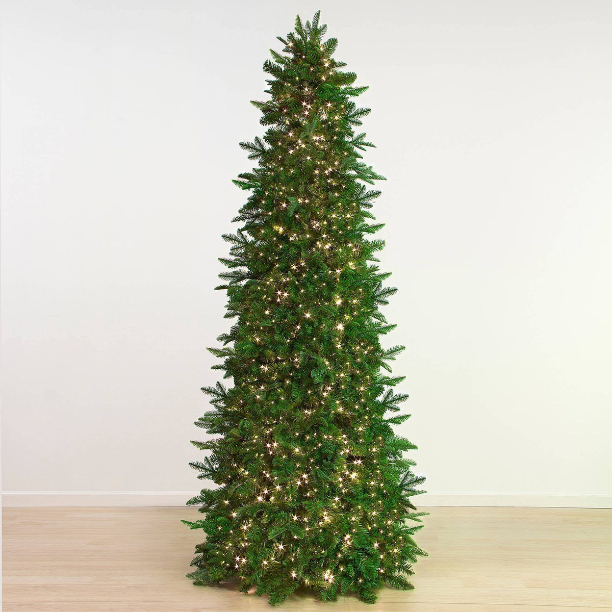 7.5' Pre-Lit Green Tree with Fairy Lights Z26927