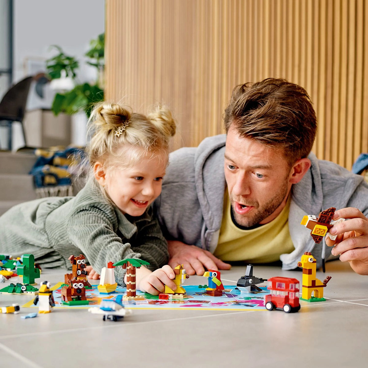 950 Piece Building Toy A679